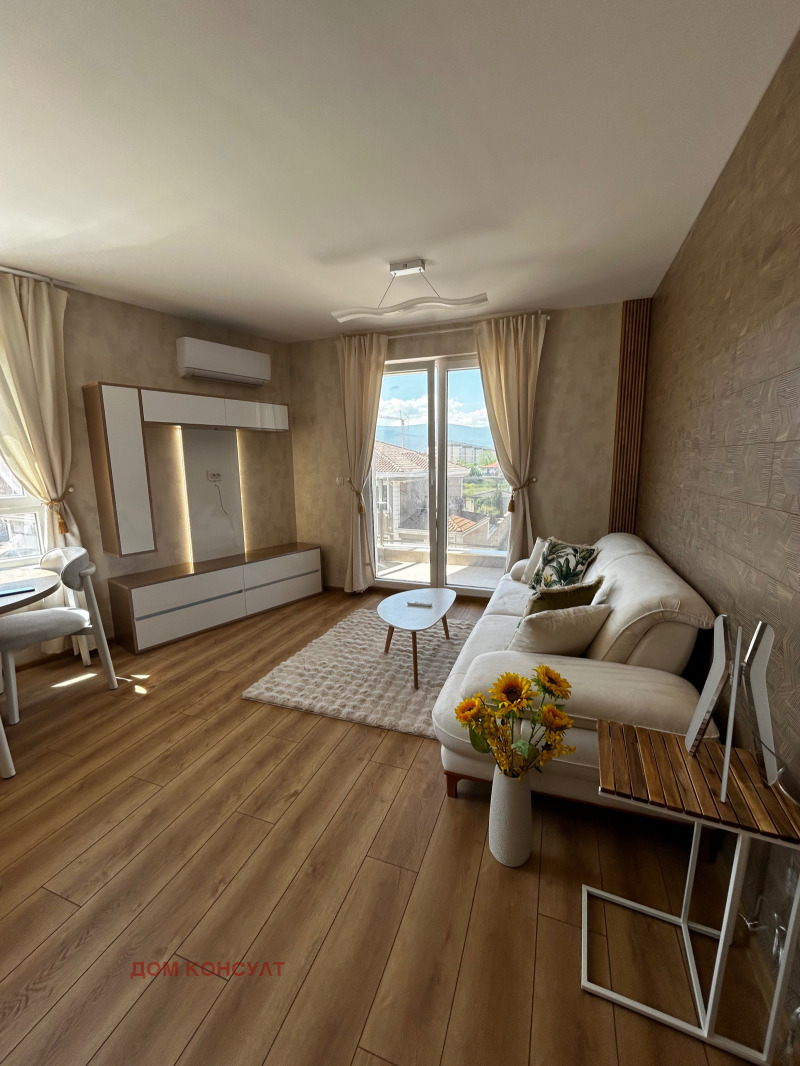 Til salgs  1 soverom Plovdiv , Jusjen , 71 kvm | 52423549