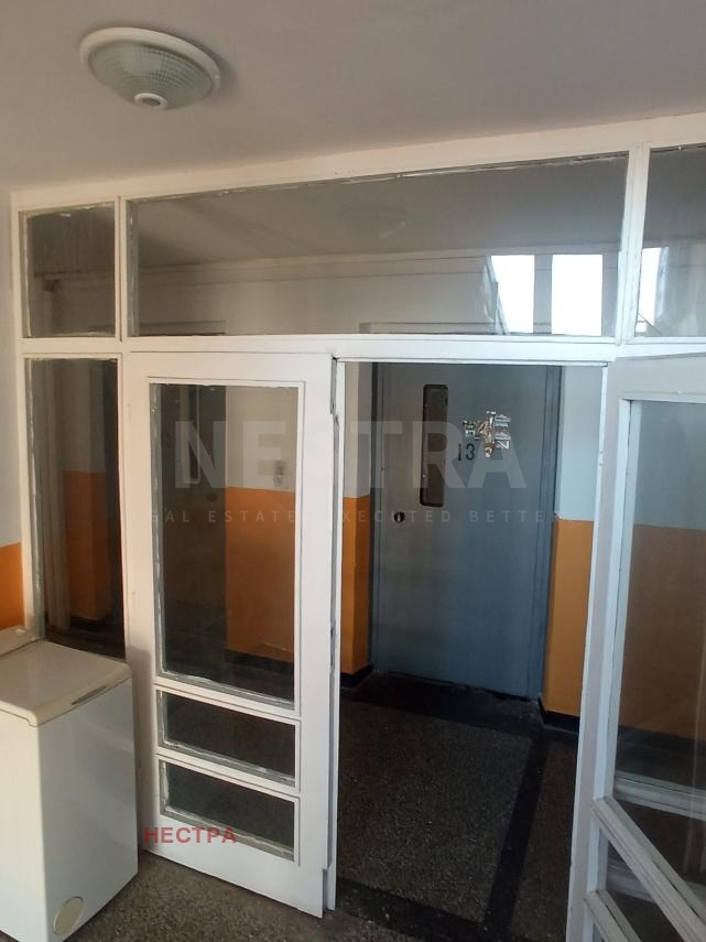 Продава 4-СТАЕН, гр. Ямбол, Граф Игнатиев, снимка 12 - Апартаменти - 56247377