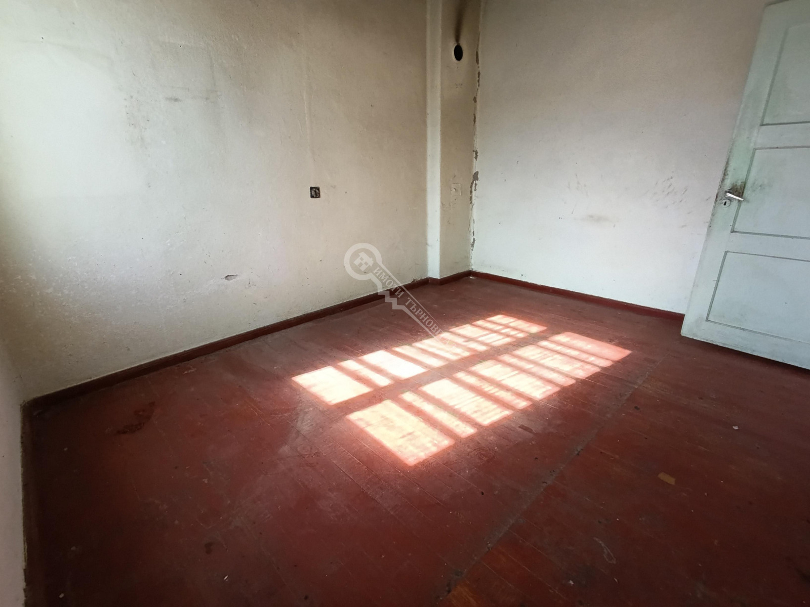 Продава КЪЩА, с. Хотница, област Велико Търново, снимка 2 - Къщи - 53617761