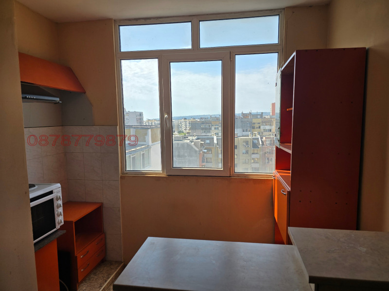 Продава 3-СТАЕН, гр. Варна, Левски 1