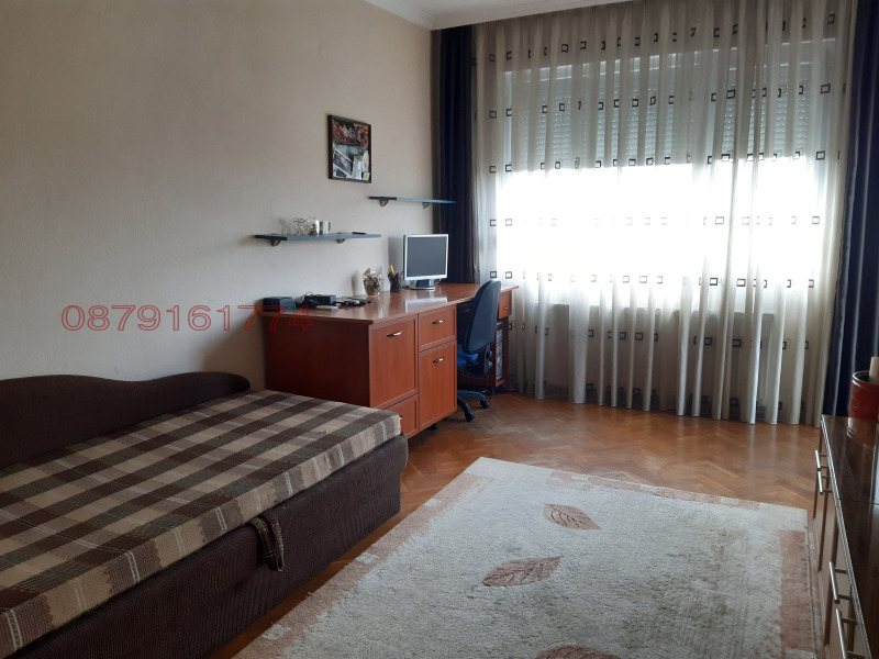 Продава 4-СТАЕН, гр. Казанлък, област Стара Загора, снимка 6 - Апартаменти - 52785043