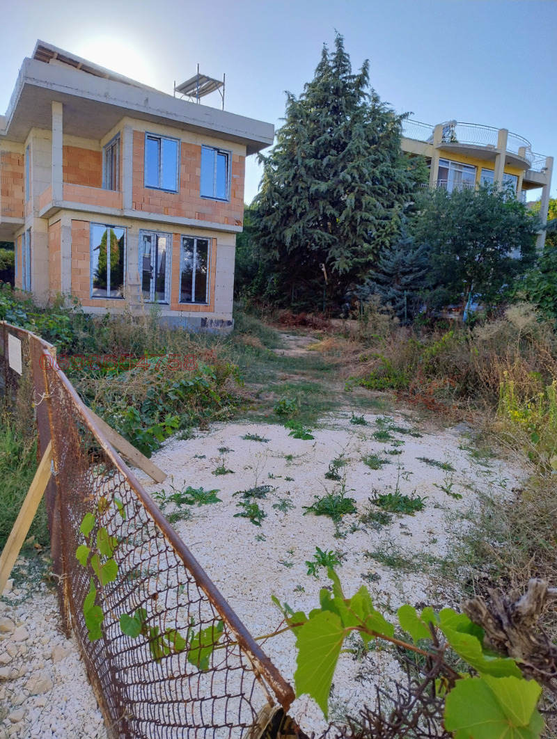 Продава КЪЩА, гр. Варна, м-т Ален мак