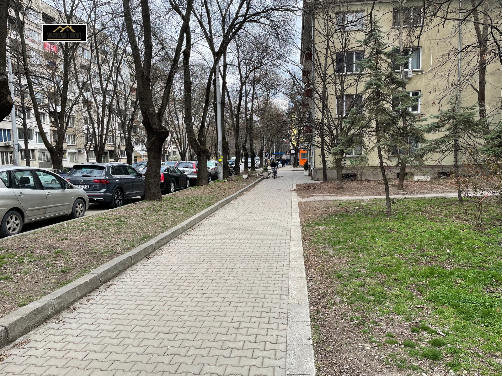 Продава 4-СТАЕН, гр. София, Света Троица