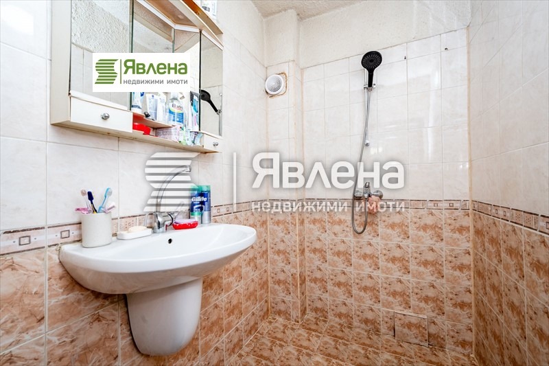 Продава ЕТАЖ ОТ КЪЩА, гр. София, област София-град, снимка 12 - Етаж от къща - 52879027