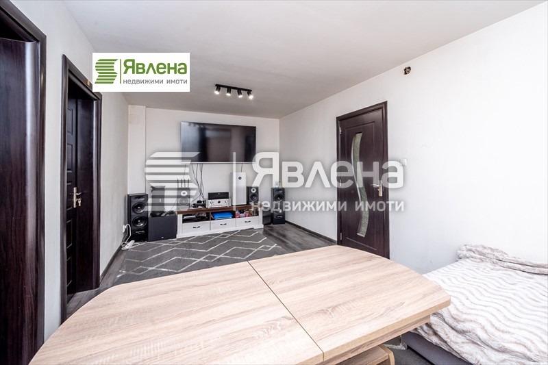 Продава ЕТАЖ ОТ КЪЩА, гр. София, област София-град, снимка 6 - Етаж от къща - 52879027