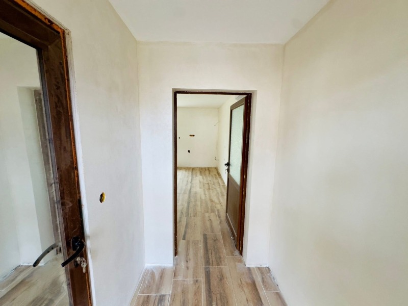 Продава КЪЩА, гр. Вършец, област Монтана, снимка 8 - Къщи - 52882121