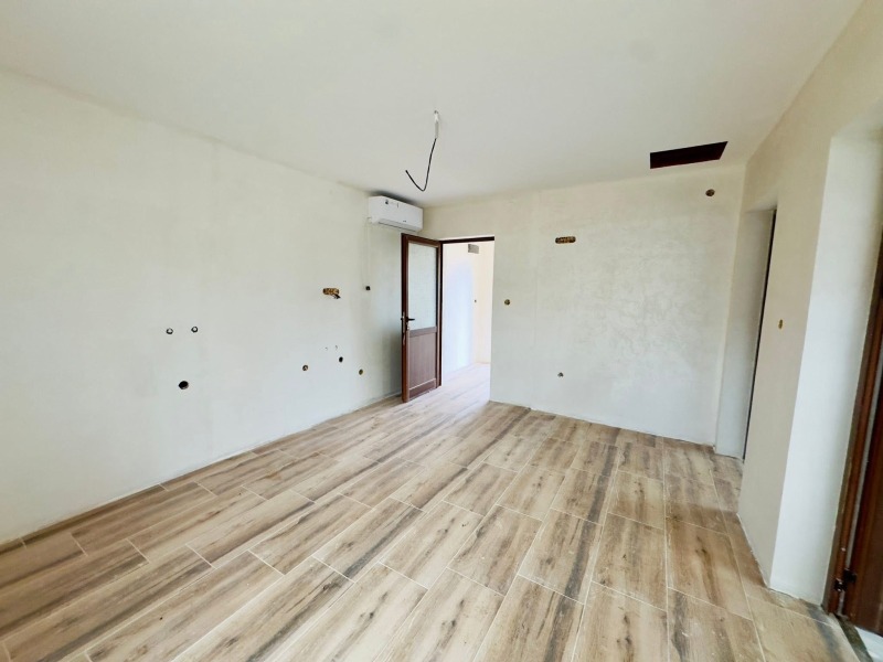 Продава КЪЩА, гр. Вършец, област Монтана, снимка 13 - Къщи - 52882121