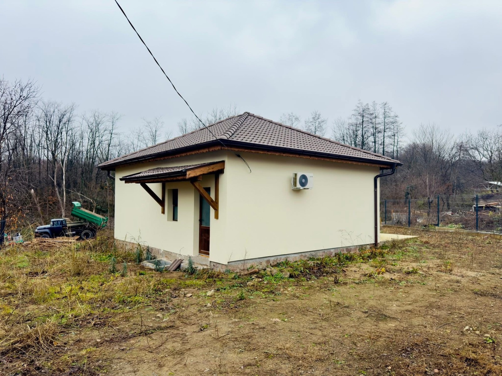 Продава КЪЩА, гр. Вършец, област Монтана, снимка 2 - Къщи - 54431515