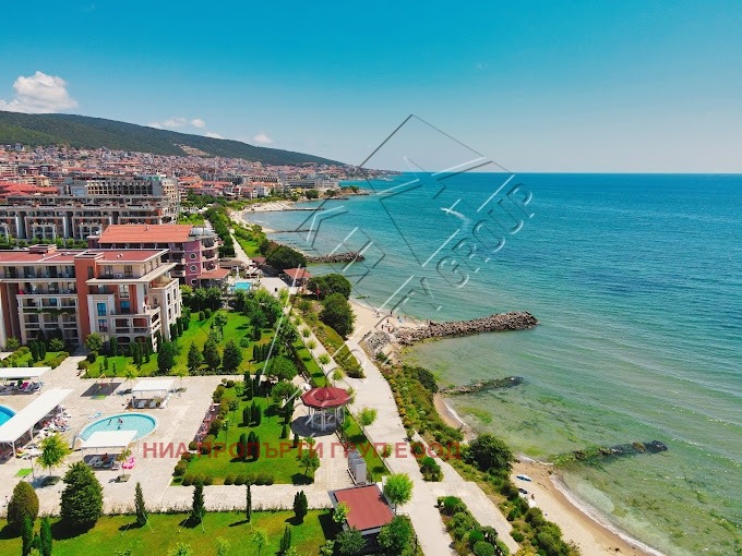 En venta  2 dormitorios región Burgas , Sveti Vlas , 110 metros cuadrados | 73741888 - imagen [2]