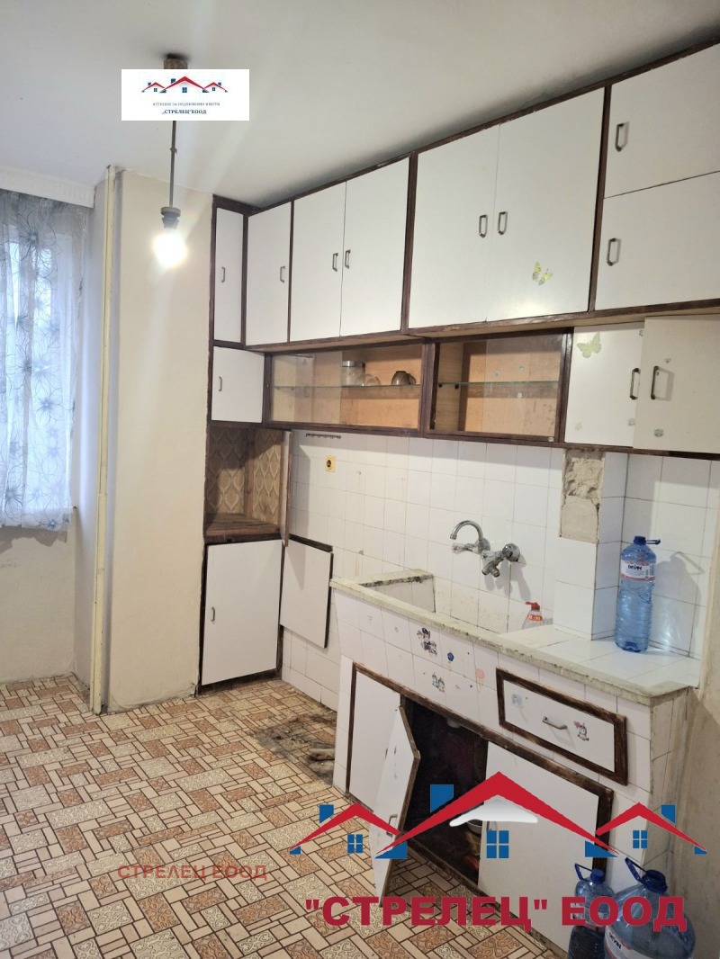 Продава 3-СТАЕН, гр. Добрич, ЖП Гара, снимка 2 - Aпартаменти - 48309895