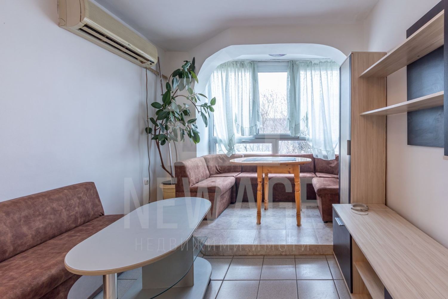 Продава 2-СТАЕН, гр. Варна, Окръжна болница-Генерали, снимка 2 - Апартаменти - 53960984