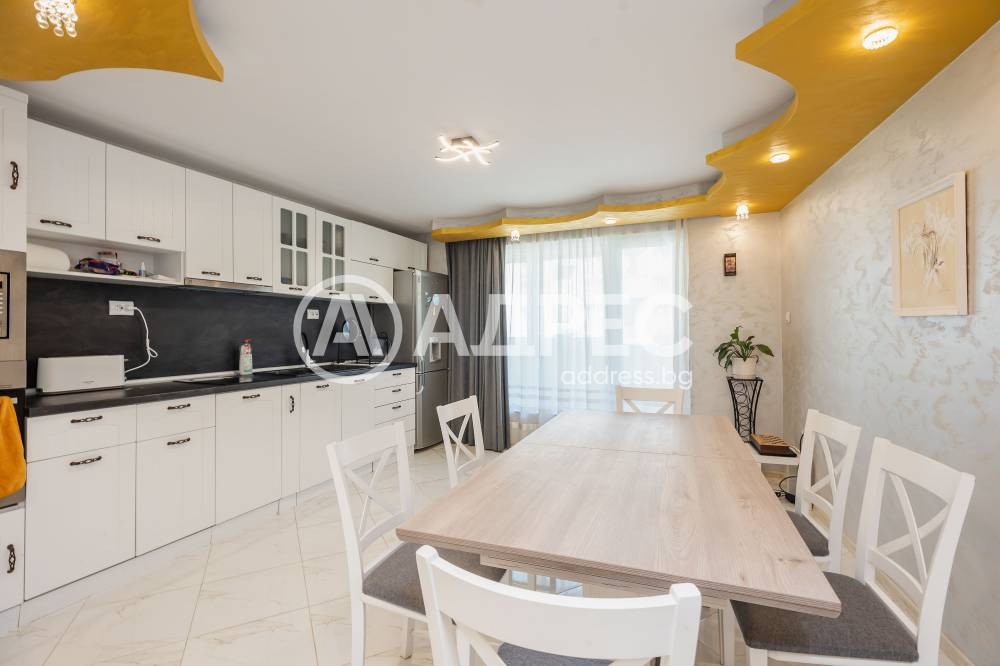 Продава МНОГОСТАЕН, гр. Варна, Център, снимка 14 - Апартаменти - 54882688