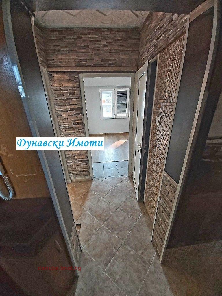 Продава 3-СТАЕН, гр. Русе, Възраждане, снимка 2 - Aпартаменти - 48311116