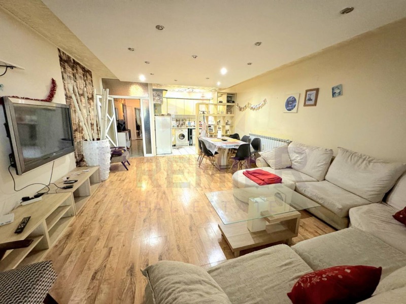De vânzare  2 dormitoare Sofia , Borovo , 120 mp | 99079571