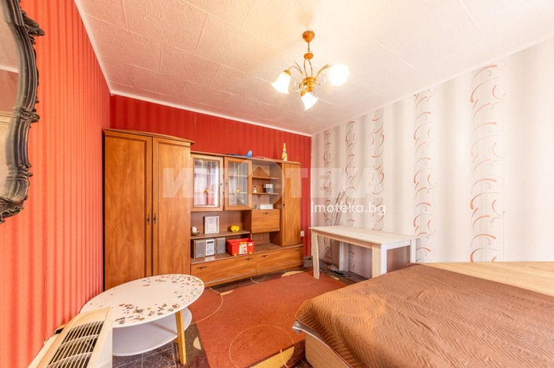 Продава КЪЩА, гр. Девня, област Варна, снимка 8 - Къщи - 51680971