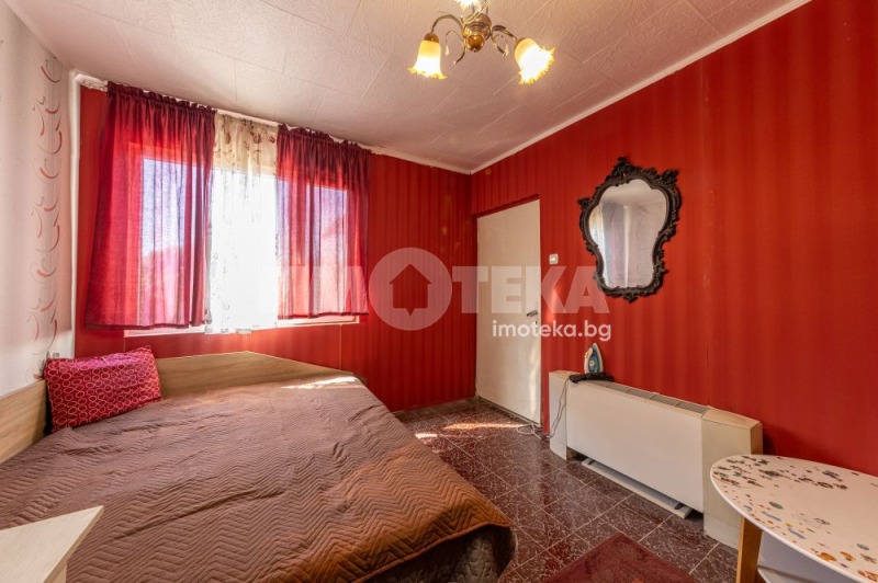 Продава КЪЩА, гр. Девня, област Варна, снимка 7 - Къщи - 51680971