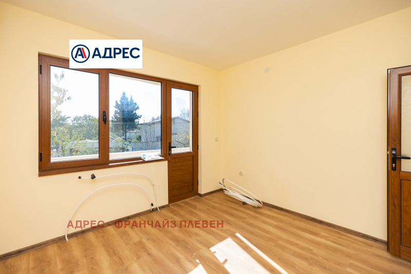 Продава КЪЩА, с. Върбица, област Плевен