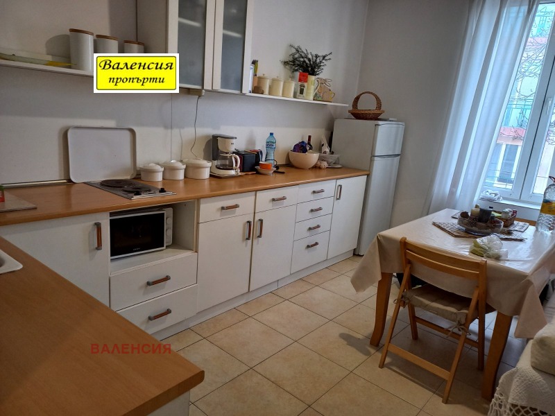 Продава 3-СТАЕН в град Враца, Център - 91 кв.м / 132 935.89 € » 260 000 лв., ВАЛЕНСИЯ