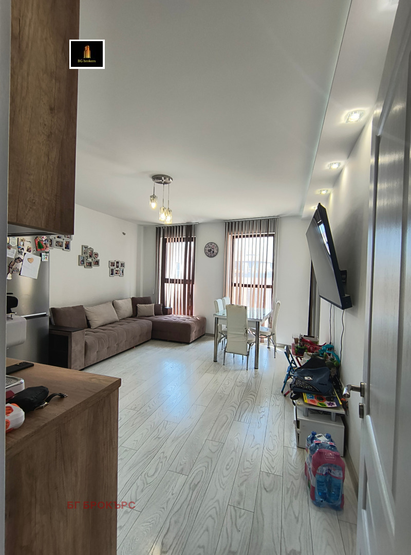 In vendita  2 camere da letto Varna , Vazragdane 3 , 71 mq | 13220897