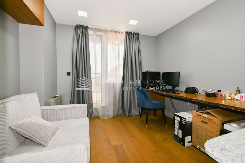 Продава  4-стаен град София , Витоша , 185 кв.м | 79697440 - изображение [12]