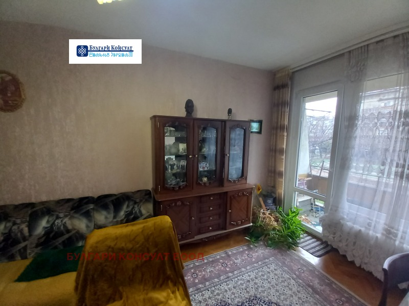 Продава 4-СТАЕН, гр. София, Гоце Делчев, снимка 3 - Апартаменти - 53497719