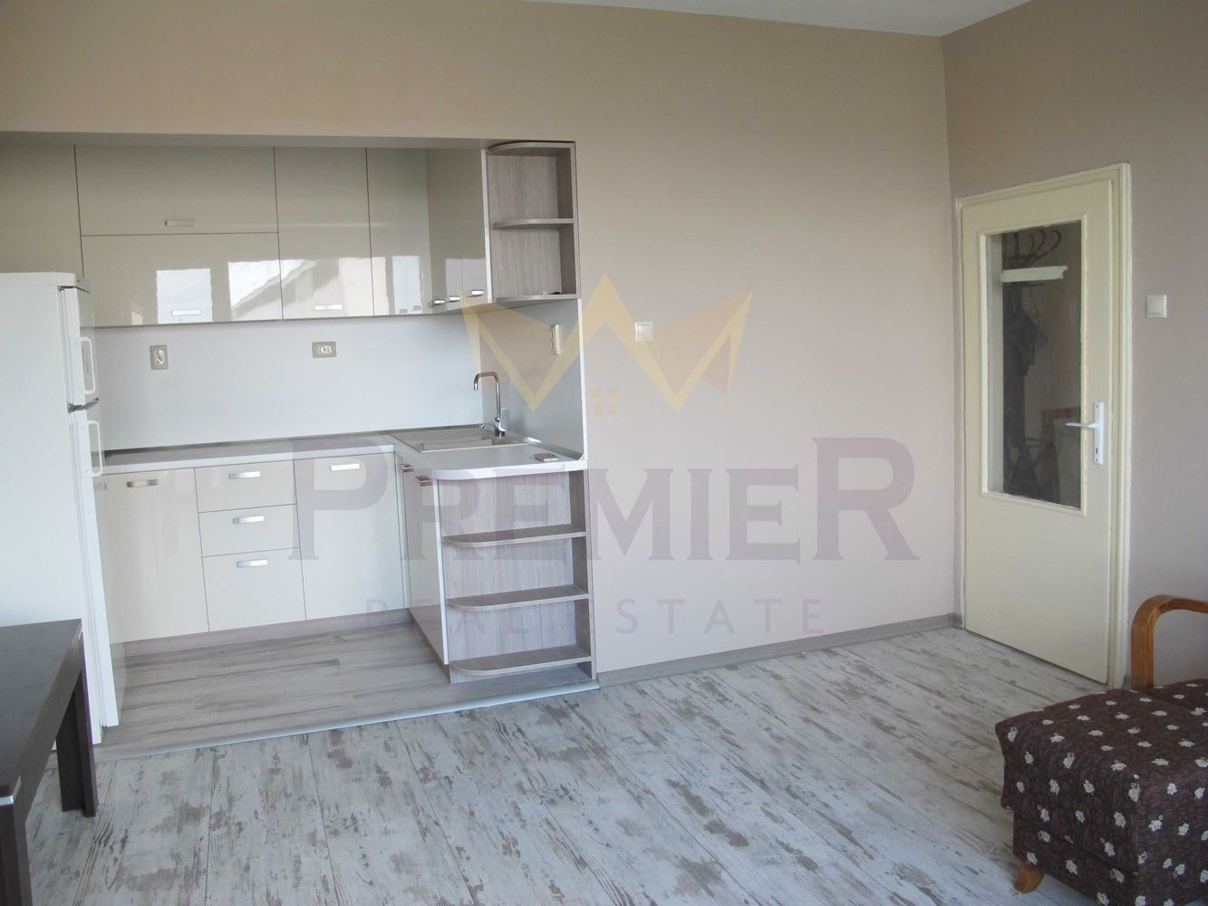 Продава 3-СТАЕН, гр. Пловдив, Въстанически, снимка 2 - Апартаменти - 54462869