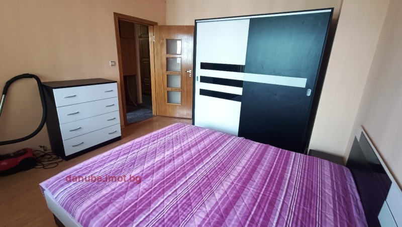 Na sprzedaż  1 sypialnia Ruse , Czarodejka - Jug , 68 mkw | 26290412 - obraz [8]
