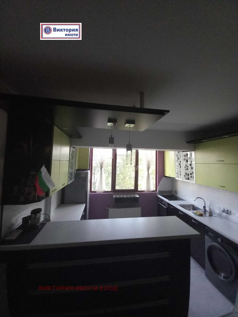 Продава 3-СТАЕН, гр. Велико Търново, Център, снимка 3 - Апартаменти - 52327887