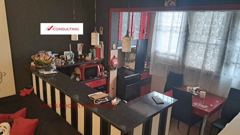 Продава 3-СТАЕН, гр. София, Сухата река, снимка 3 - Апартаменти - 52916925