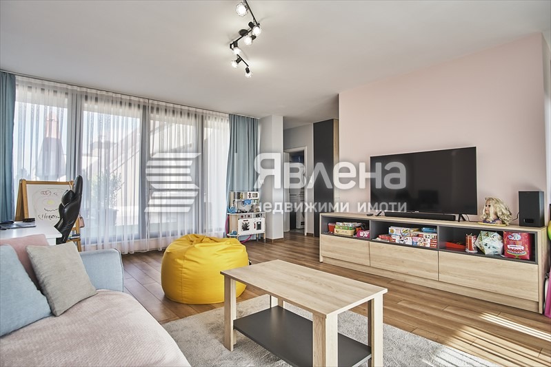 De vânzare  3 dormitoare Sofia , Crâstova vada , 370 mp | 40694547 - imagine [2]
