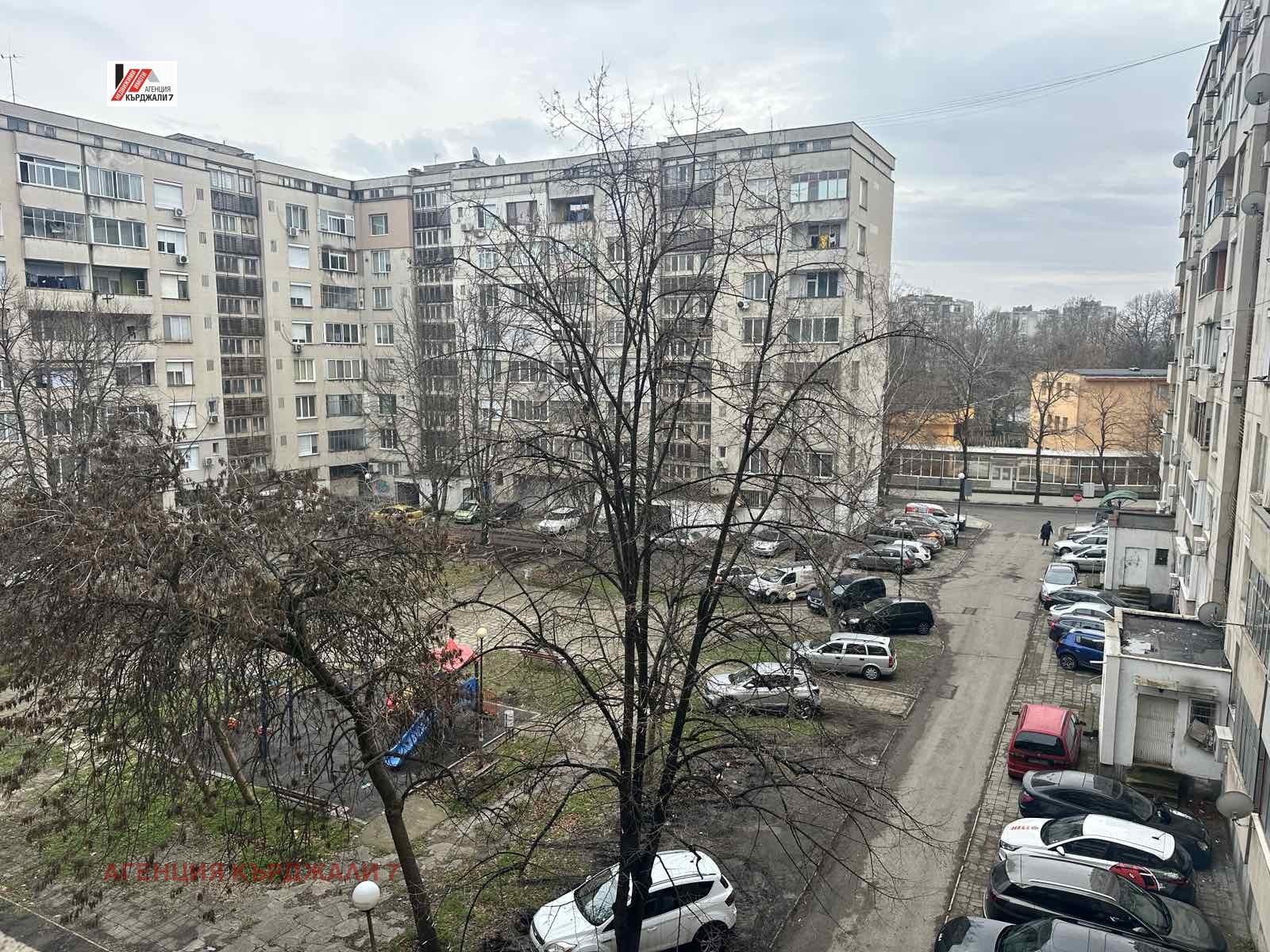 Продава 2-СТАЕН, гр. Кърджали, Център, снимка 5 - Апартаменти - 54023919