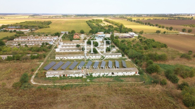 Продава ПРОМ. ПОМЕЩЕНИЕ в град Добрич, Промишлена зона - Запад - 6977 кв.м / 1 200 000 € » 2 346 996.00 лв., ИНТЕРНЕШЪНЪЛ РИЪЛ ЕСТЕЙТС ООД