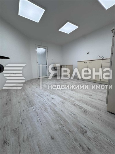 Продава ОФИС, гр. Варна, Колхозен пазар, снимка 11 - Офиси - 53068442