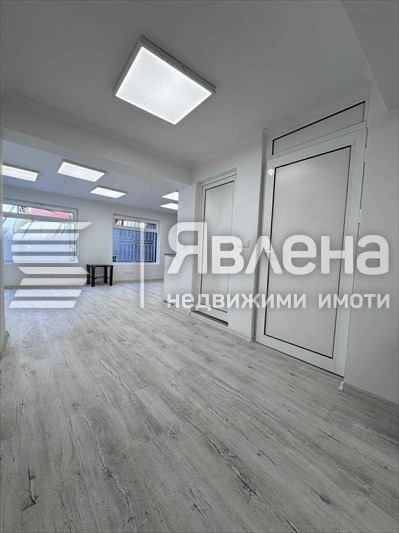 Продава ОФИС, гр. Варна, Колхозен пазар, снимка 12 - Офиси - 53068442