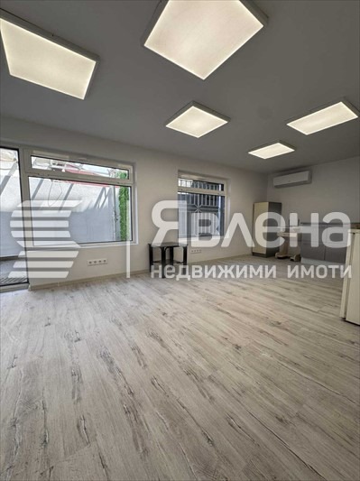 Продава ОФИС, гр. Варна, Колхозен пазар, снимка 13 - Офиси - 53068442