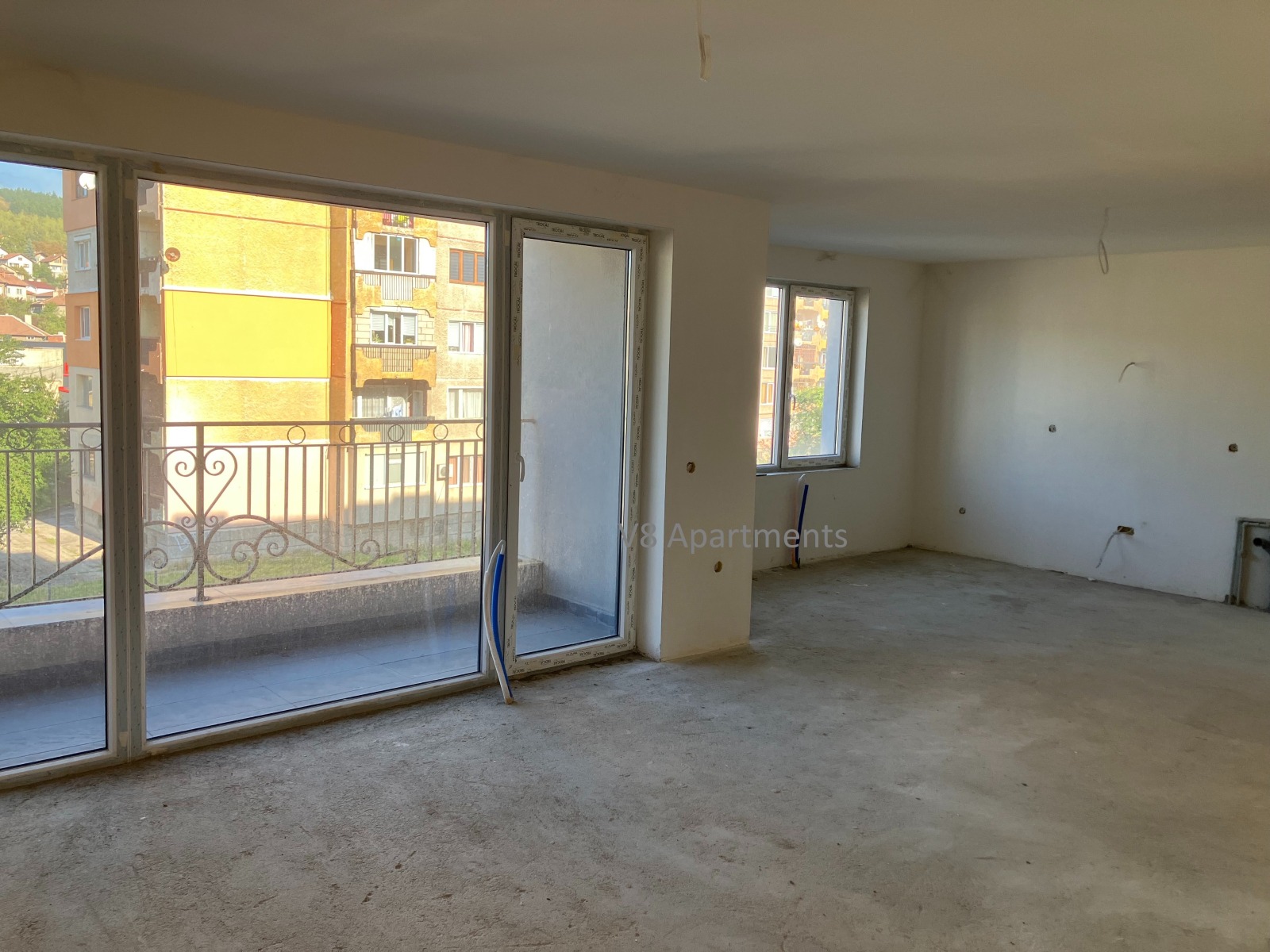 Продава 3-СТАЕН, гр. Перник, Център, снимка 2 - Апартаменти - 47364578