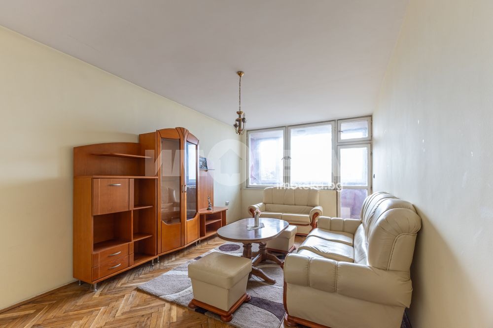 Продава МНОГОСТАЕН, гр. Варна, Спортна зала