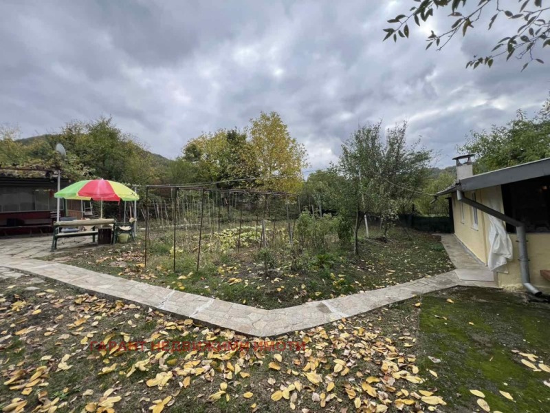 Продава КЪЩА, гр. Габрово, Център, снимка 2 - Къщи - 52168519