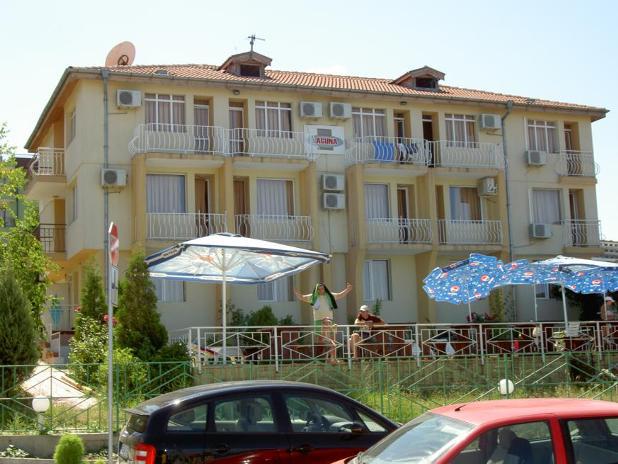 Продава  Хотел област Варна , гр. Бяла , 736 кв.м | 78430496 - изображение [9]
