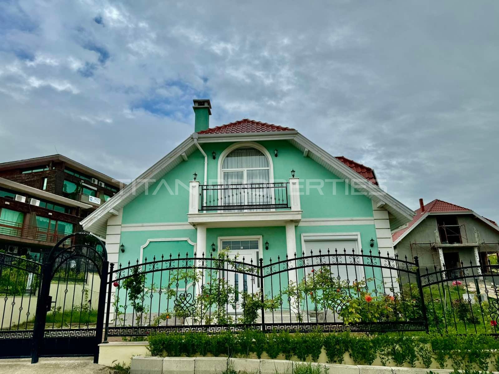 Продава КЪЩА, с. Кошарица, област Бургас, снимка 2 - Къщи - 45522003