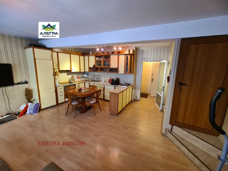 Продава КЪЩА в град Пазарджик, Идеален център - 175 кв.м / 150 000 € » 293 374.50 лв., АЛЕГРА ИМОТИ