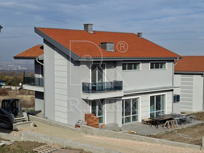 Продава КЪЩА в област Пловдив, с. Белащица - 305 кв.м / 456 720 € » 893 266.68 лв., РИМЕКС ИМОТИ