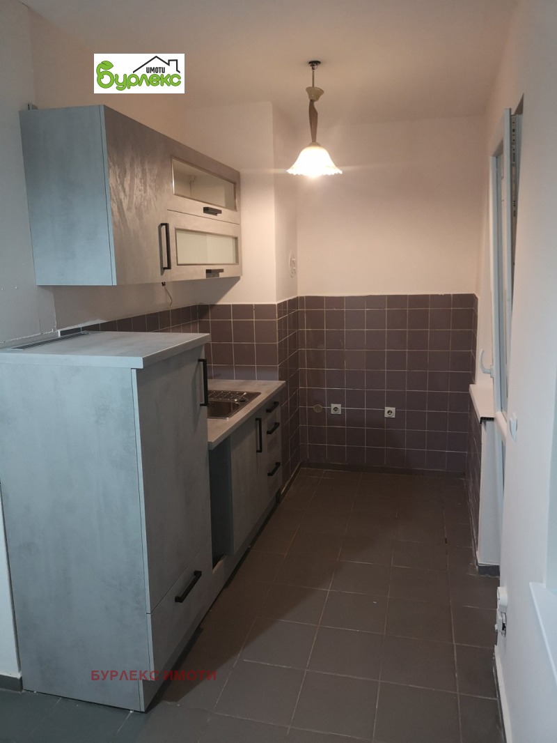 Продава 4-СТАЕН, гр. Варна, Център, снимка 11 - Апартаменти - 52735293