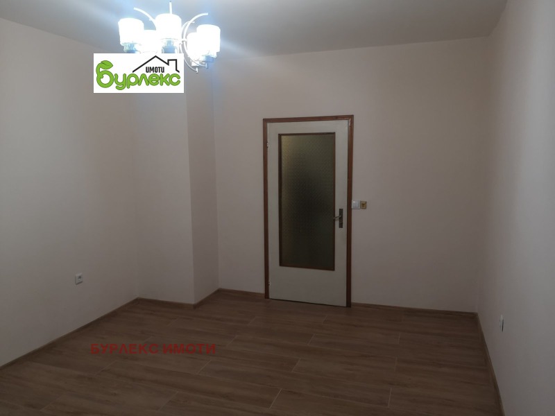 Продава 4-СТАЕН, гр. Варна, Център, снимка 2 - Апартаменти - 52735293