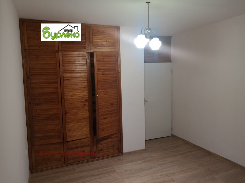 Продава 4-СТАЕН, гр. Варна, Център, снимка 6 - Апартаменти - 52735293