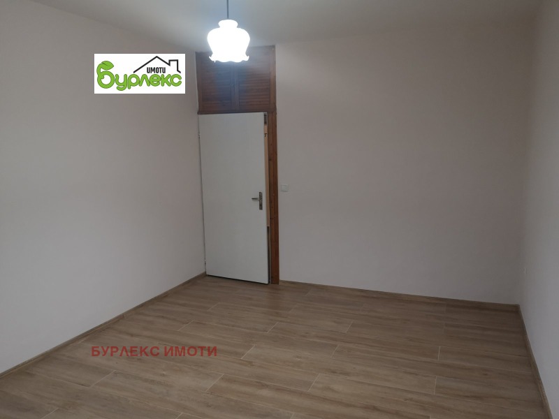 Продава 4-СТАЕН, гр. Варна, Център, снимка 8 - Апартаменти - 52735293