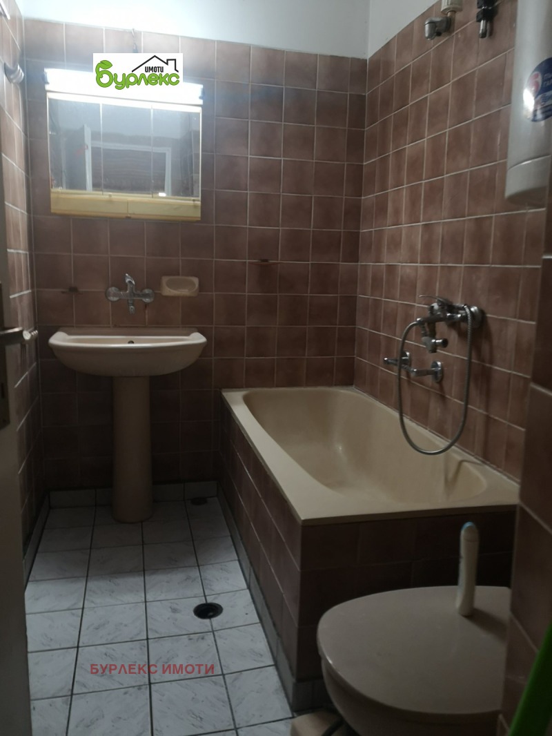 Продава 4-СТАЕН, гр. Варна, Център, снимка 15 - Апартаменти - 52735293