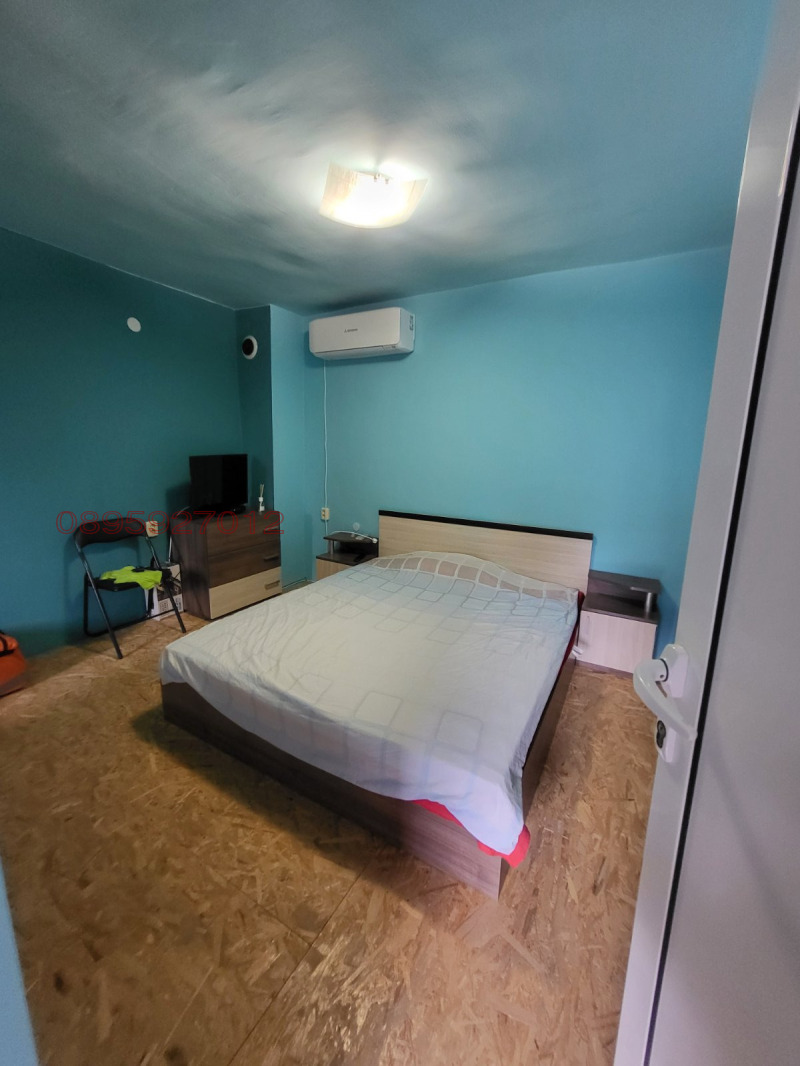 Продава ВИЛА, гр. Русе, Промишлена зона - Запад, снимка 8 - Вили - 52781187