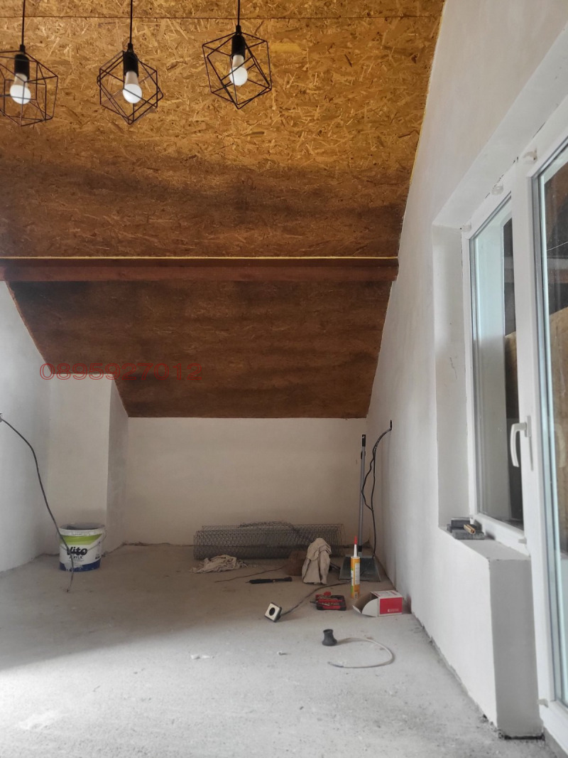 Продава ВИЛА, гр. Русе, Промишлена зона - Запад, снимка 13 - Вили - 52781187