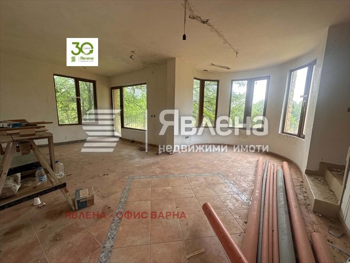 Продава КЪЩА, с. Аврен, област Варна, снимка 3 - Къщи - 55410800